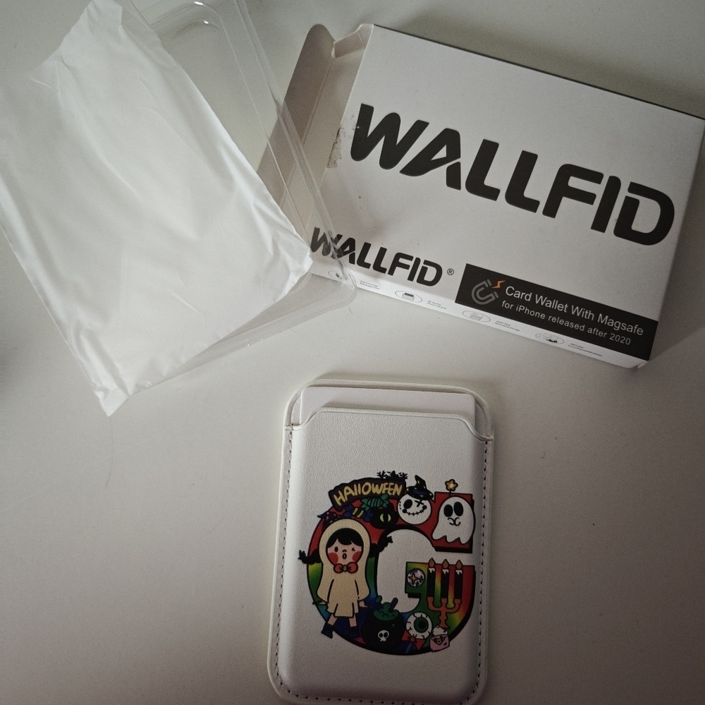 NWT Halloween Phone Card Holder - Picture 2 of 3